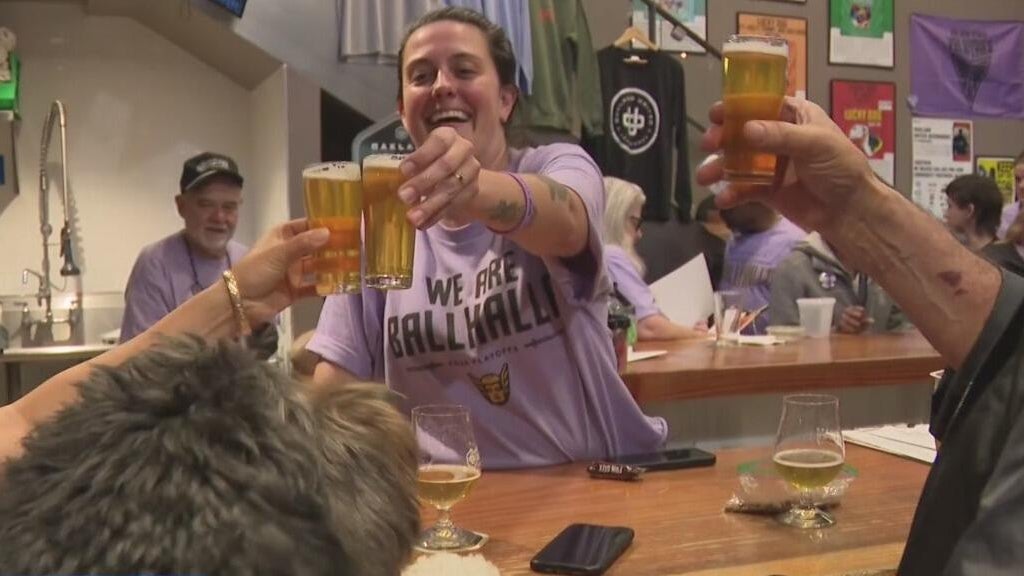 Valkyries fans pack Oakland bar to cheer on team as playoff series shifts to Atlanta — CBS Bay Area (KPIX), Orinda Dining news