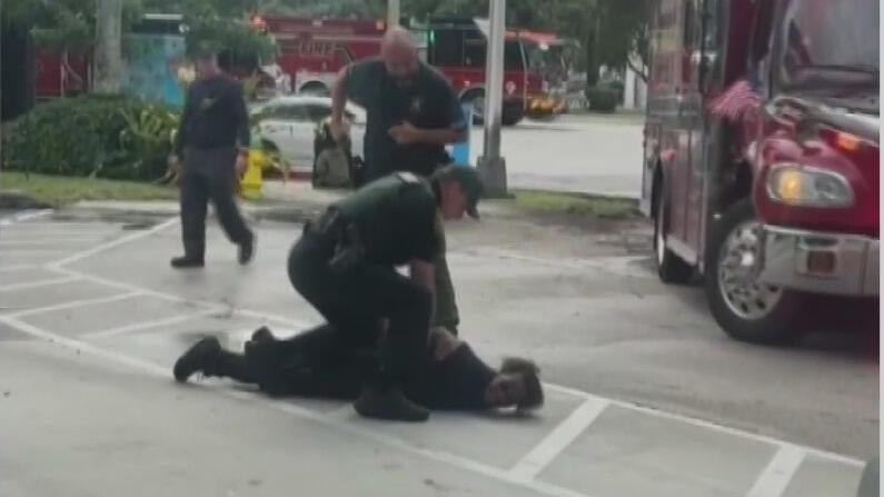 Woman accused of carjacking after stolen vehicle crash in Broward — CBS Miami, Orinda Community news