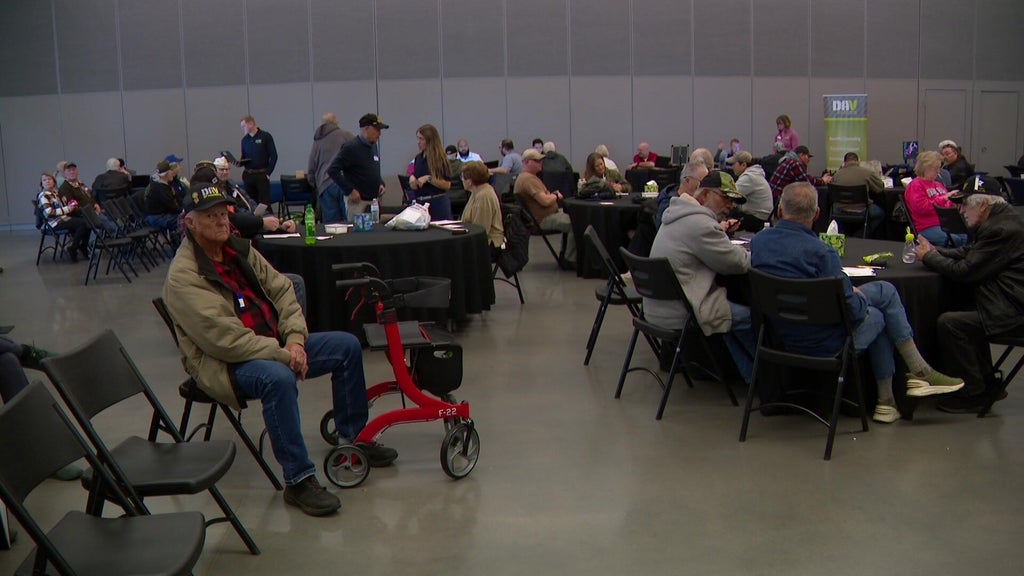 Minnesota veterans receiving claims assistance, health exams at clinic — WCCO / CBS Minnesota, Orinda Arts news