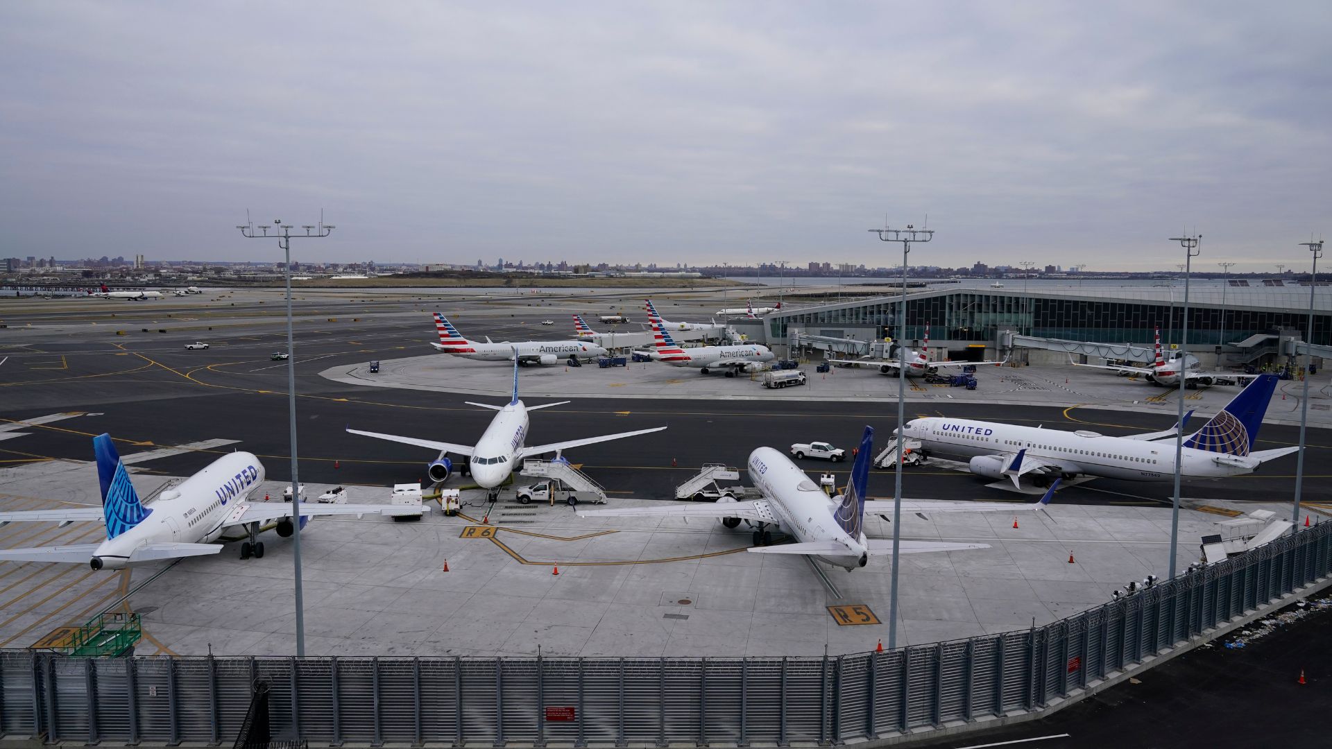 FAA investigating close call at New York City's LaGuardia Airport between Delta flight, business jet
— ABC 7 Bay Area, Orinda Business news