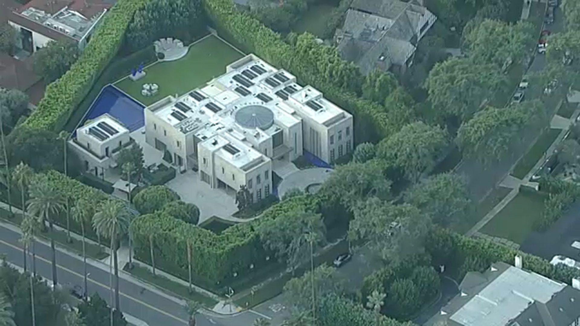 FBI serves search warrant tied to Eric Swalwell investigation at mansion in Beverly Hills
       — ABC 7 Bay Area