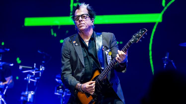 The Offspring guitarist Noodles leaves tour due to 'fairly serious health issue' — KARE 11 Entertainment, Orinda Health news