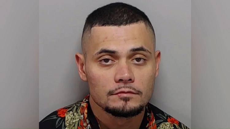 San Antonio man accused of beating partner inside moving car, preventing her from calling 911 — KENS 5 (San Antonio), Orinda Community news