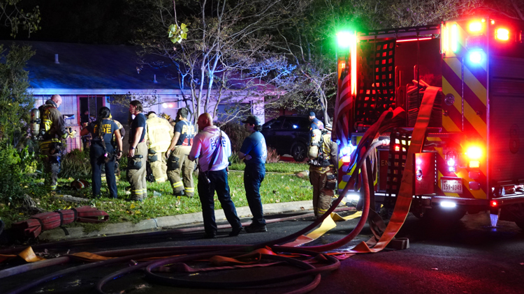 Crews put out house fire involving 2 homes Friday morning in North Austin — KCEN (Central Texas), Orinda Community news