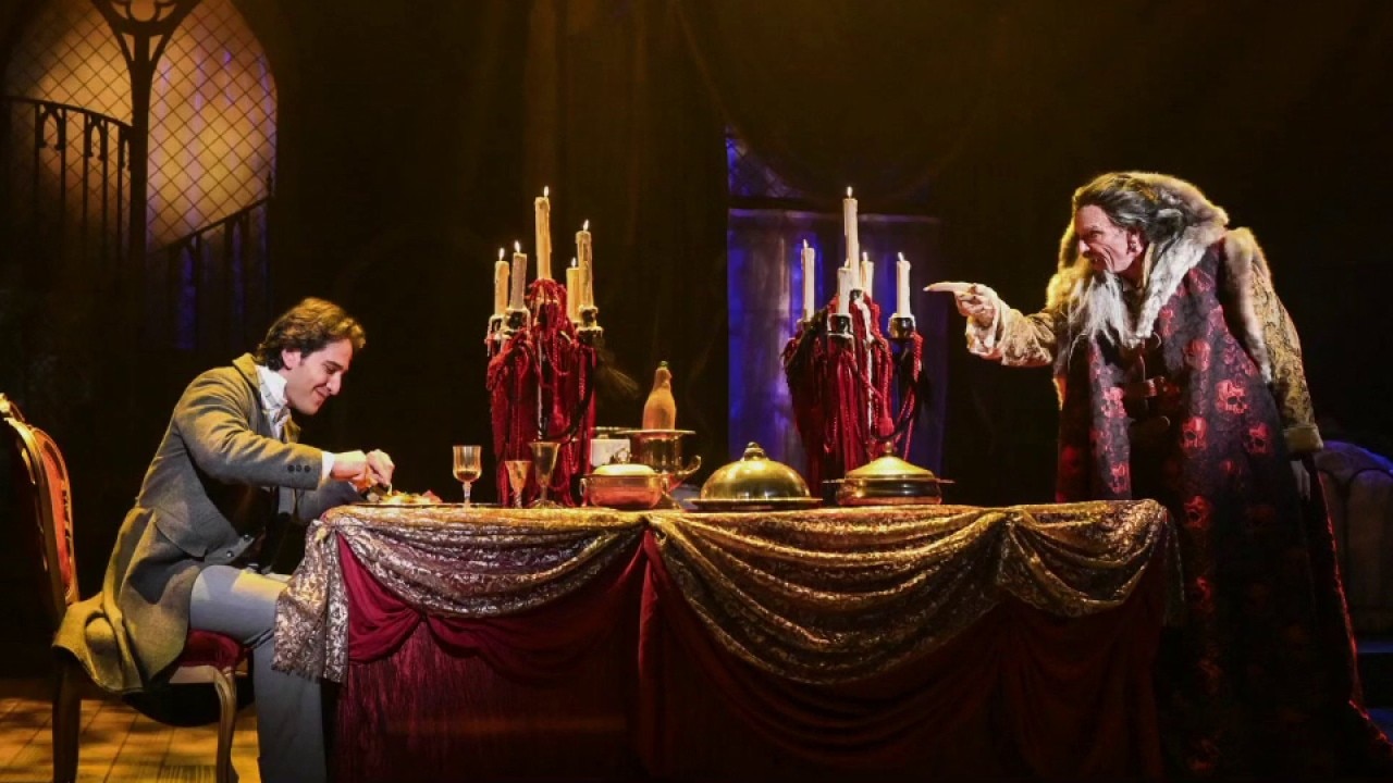 'Dracula' at TheatreWorks Silicon Valley — KTVU FOX 2 Bay Area, Orinda Arts news