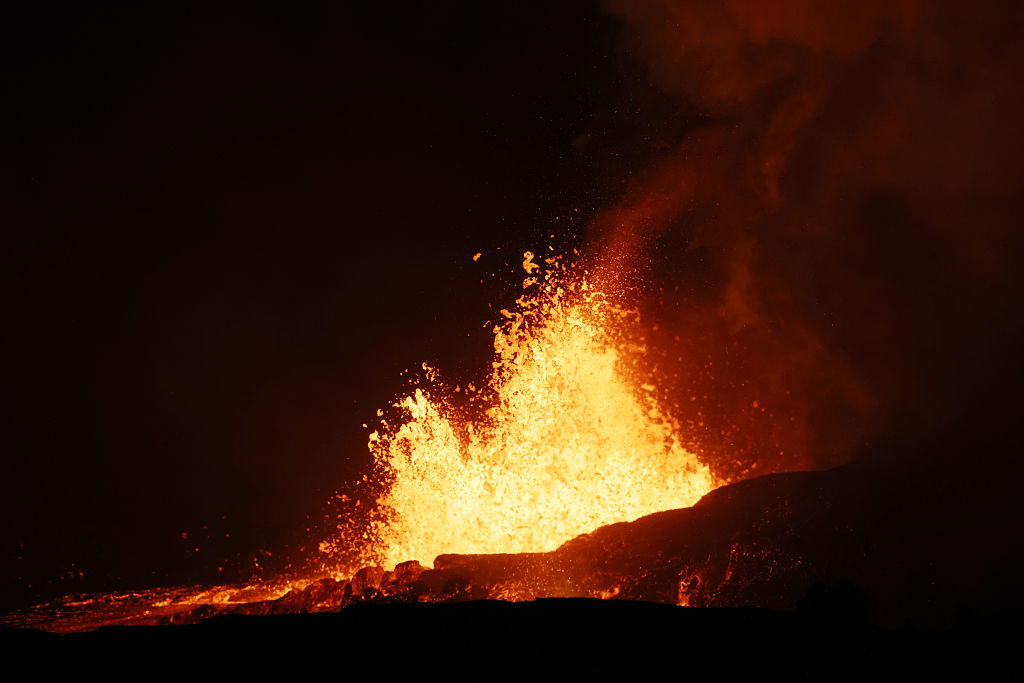 Kīlauea volcano activity prompts trail closures at popular Hawaii national park — KTVU FOX 2 Bay Area, Orinda Schools news